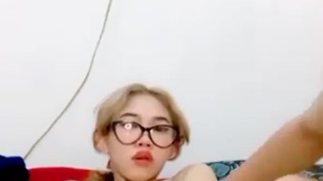 Live Ngewe Cewek Pirang Bertato Crot Di Dalam