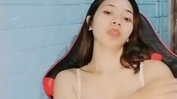 Bokep Indo Gunie Pamer Uting Remas Susu Body Menggoda