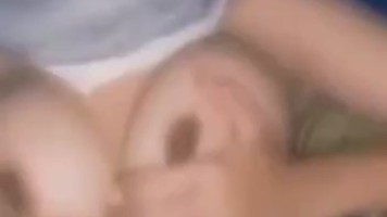 HIjab Masker Putih Merem Keenakan