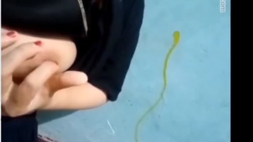 Sutini Polos Banget Buka Uting