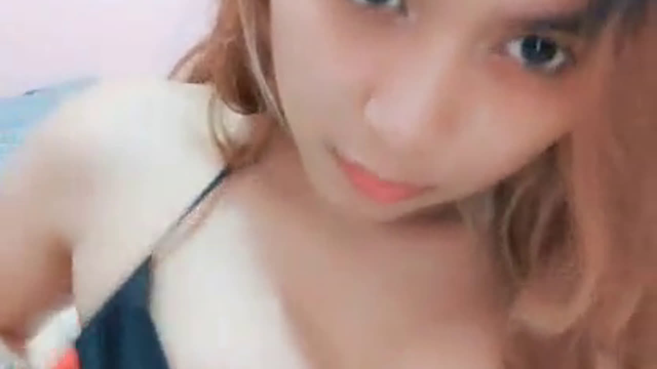 Gadis indo remes payudara