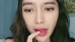 Joget Erotis Pemancing Birahi Kylie ID 98008864 Mango