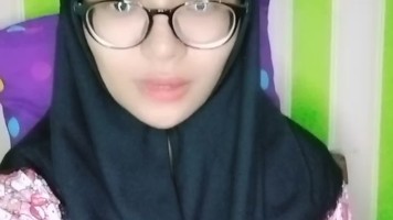 Bokep Jilbab Ella Hijabers Berkacamata Spill Belahan ID 89006826 Mango